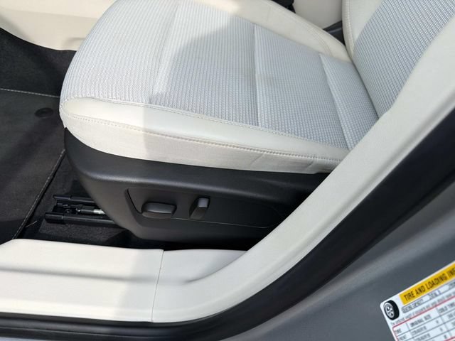 Used 2023 Buick Envision Preferred FWD image 21