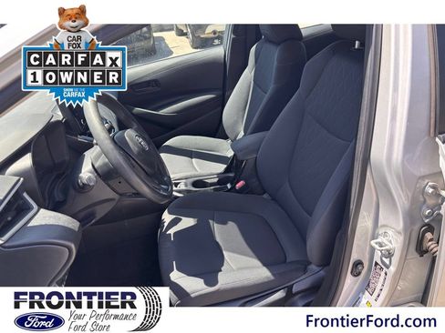 Used 2022 Toyota Corolla LE FWD image 13
