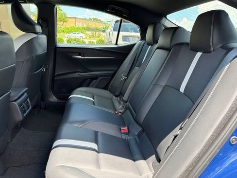Used 2025 Toyota Camry SE FWD image 25