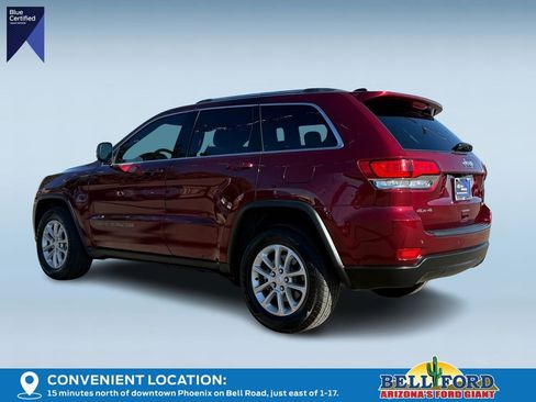 Used 2021 Jeep Grand Cherokee Laredo image 2
