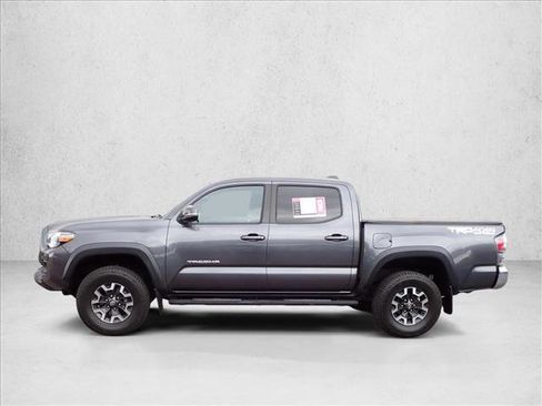 Used 2021 Toyota Tacoma TRD Off-Road image 2