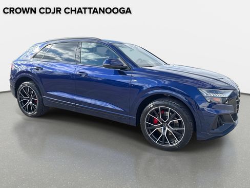 Used 2021 Audi Q8 Premium Plus w/ Premium Plus Package image 2