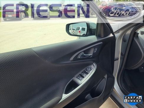 Used 2023 Chevrolet Malibu LT image 9