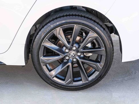 Used 2025 Toyota Corolla SE FWD image 9