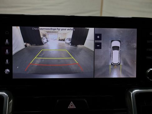 Used 2022 Kia Sorento SX Prestige image 24