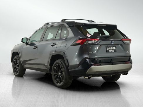 Used 2022 Toyota RAV4 SE w/ Convenience Package image 3