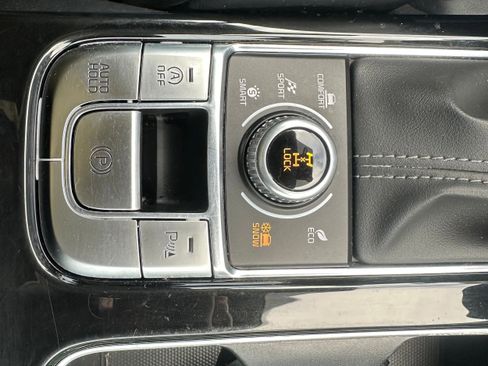 Used 2023 Kia Telluride S image 38