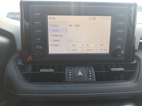Used 2019 Toyota RAV4 XLE Premium FWD image 18