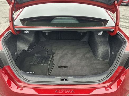 Used 2024 Nissan Altima 2.5 SV image 12