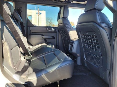 New 2025 Ford Bronco Badlands w/ Sasquatch Package image 11