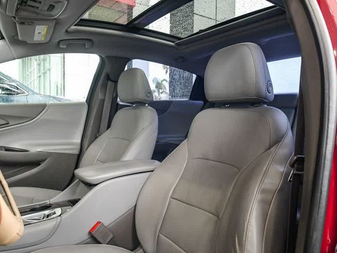 Used 2018 Chevrolet Malibu Premier w/ Premier Sun and Wheel Package FWD image 19