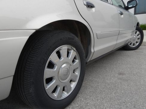 Used 2008 Mercury Grand Marquis LS RWD image 19