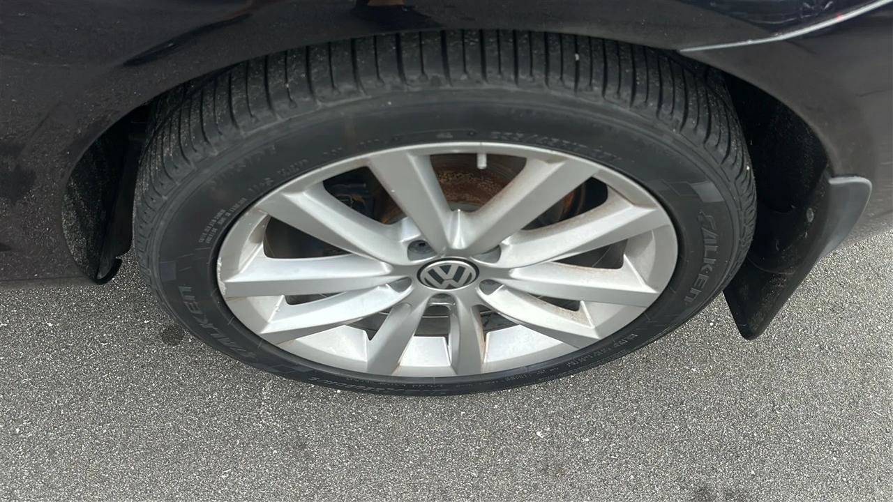 Used 2015 Volkswagen Eos Komfort FWD image 27