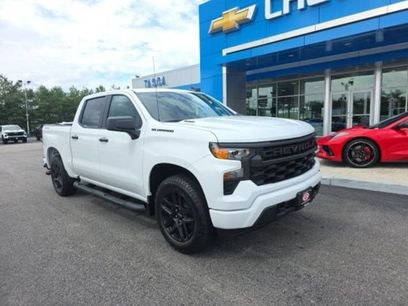 New 2026 Chevrolet Silverado 1500 Custom w/ Turbomax Blackout Package