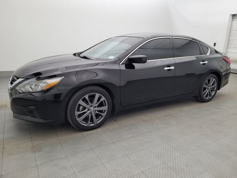 Used 2018 Nissan Altima 2.5 SR w/ SR Special Edition FWD image 2