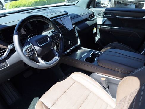 New 2026 GMC Acadia Denali Ultimate AWD/4WD image 12