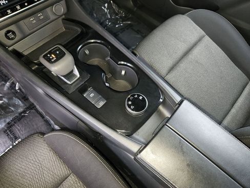 Used 2025 Nissan Rogue SV image 21