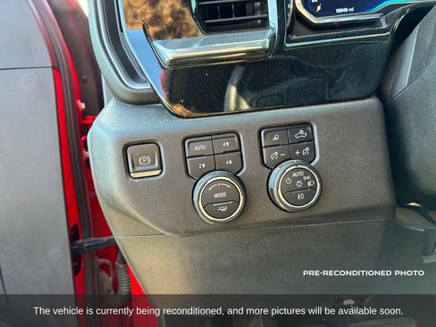 Used 2024 Chevrolet Silverado 3500 LTZ AWD/4WD image 21