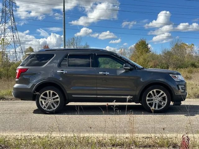 Used 2016 Ford Explorer Limited w/ Equipment Group 301A AWD/4WD image 8