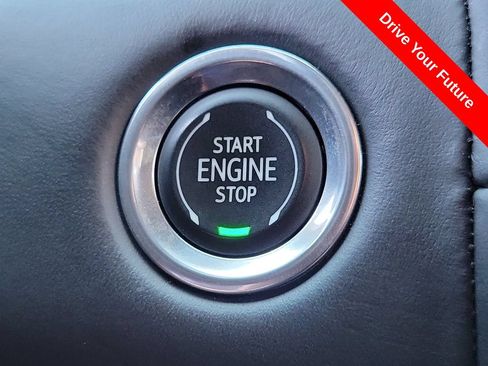 Used 2023 GMC Yukon XL Denali Ultimate AWD/4WD image 9