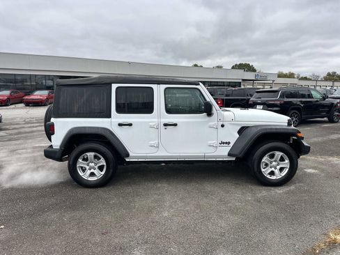 Used 2023 Jeep Wrangler Sport S image 3