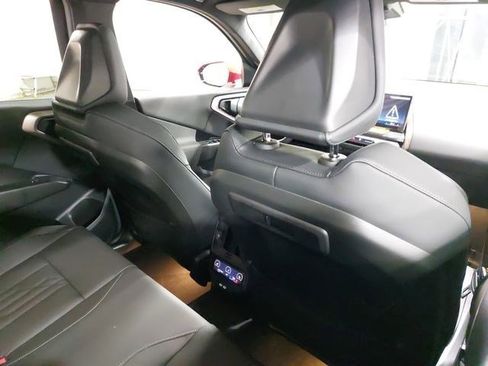 Certified 2025 BMW X3 xDrive30 w/ Premium Package AWD/4WD image 11