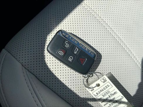 Used 2020 Land Rover Range Rover Velar R-Dynamic S image 14