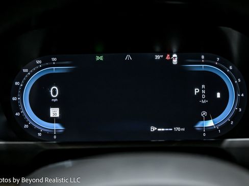 Used 2024 Volvo XC90 B6 Plus image 30