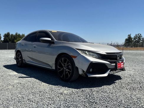 Used 2017 Honda Civic Sport image 10