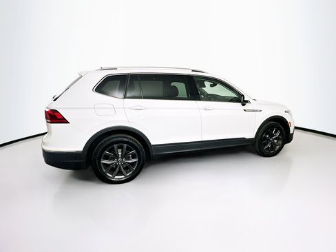 Used 2022 Volkswagen Tiguan SE image 10