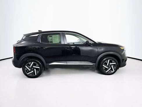 Used 2025 Nissan Kicks SV image 10