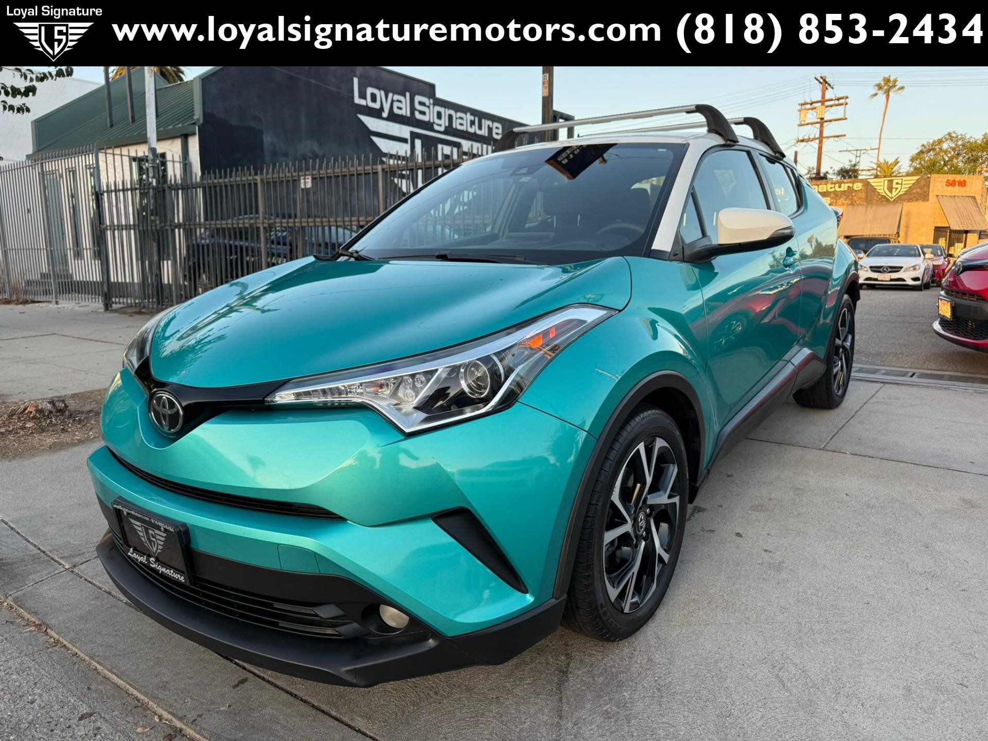 Used 2018 Toyota C-HR XLE FWD image 3