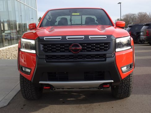 Used 2025 Nissan Frontier PRO-4X image 9
