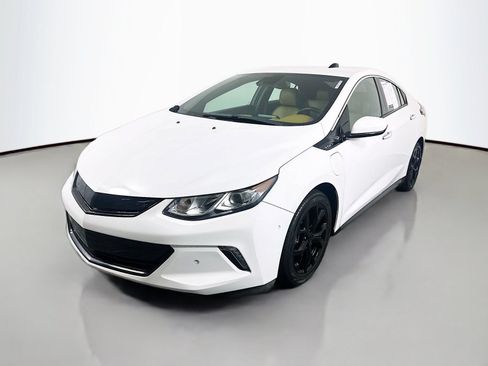 Used 2018 Chevrolet Volt Premier w/ Driver Confidence Package FWD image 3