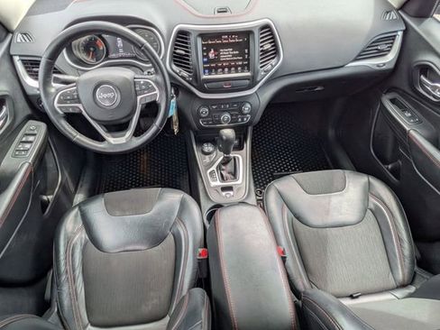 Used 2017 Jeep Cherokee Trailhawk w/ Cold Weather Group AWD/4WD image 26