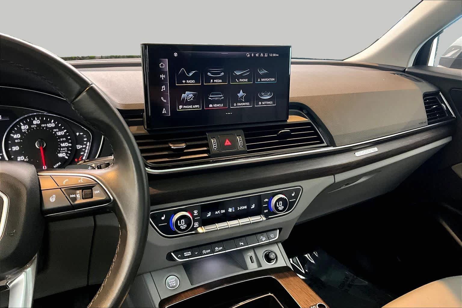 Used 2023 Audi Q5 2.0T Premium w/ Convenience Package AWD/4WD image 7