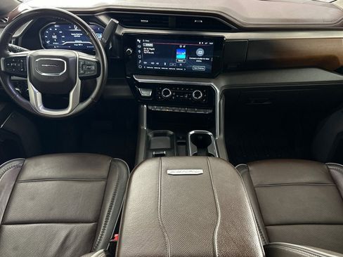 Used 2024 GMC Sierra 3500 Denali w/ Denali Reserve Package image 14