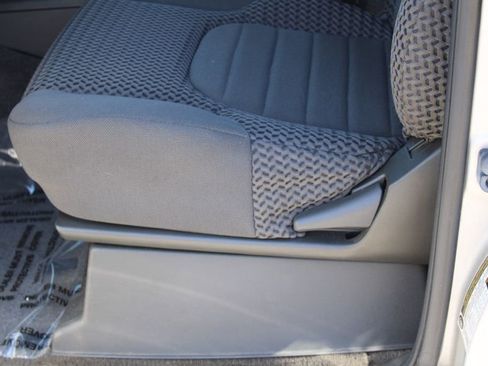 Used 2017 Nissan Frontier SV image 14