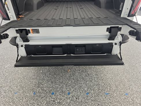 Used 2024 GMC Sierra 2500 AT4X image 26