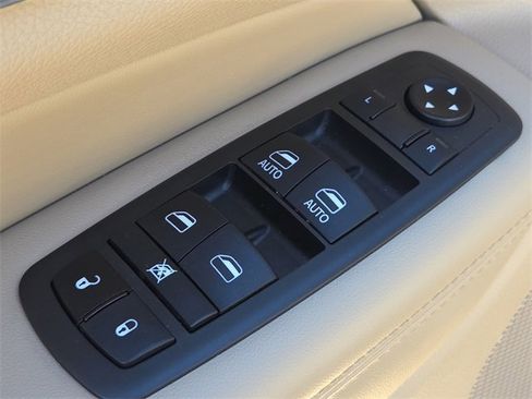 Used 2021 Jeep Grand Cherokee Limited image 20