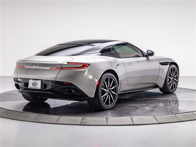 Used 2021 Aston Martin DB11 Coupe RWD image 12