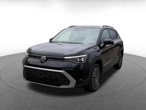 Used 2025 Volkswagen Taos SE FWD image 7