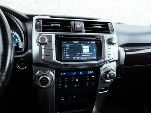 Used 2014 Toyota 4Runner Limited image 28