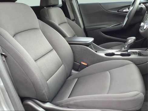 Used 2024 Chevrolet Malibu LT image 9