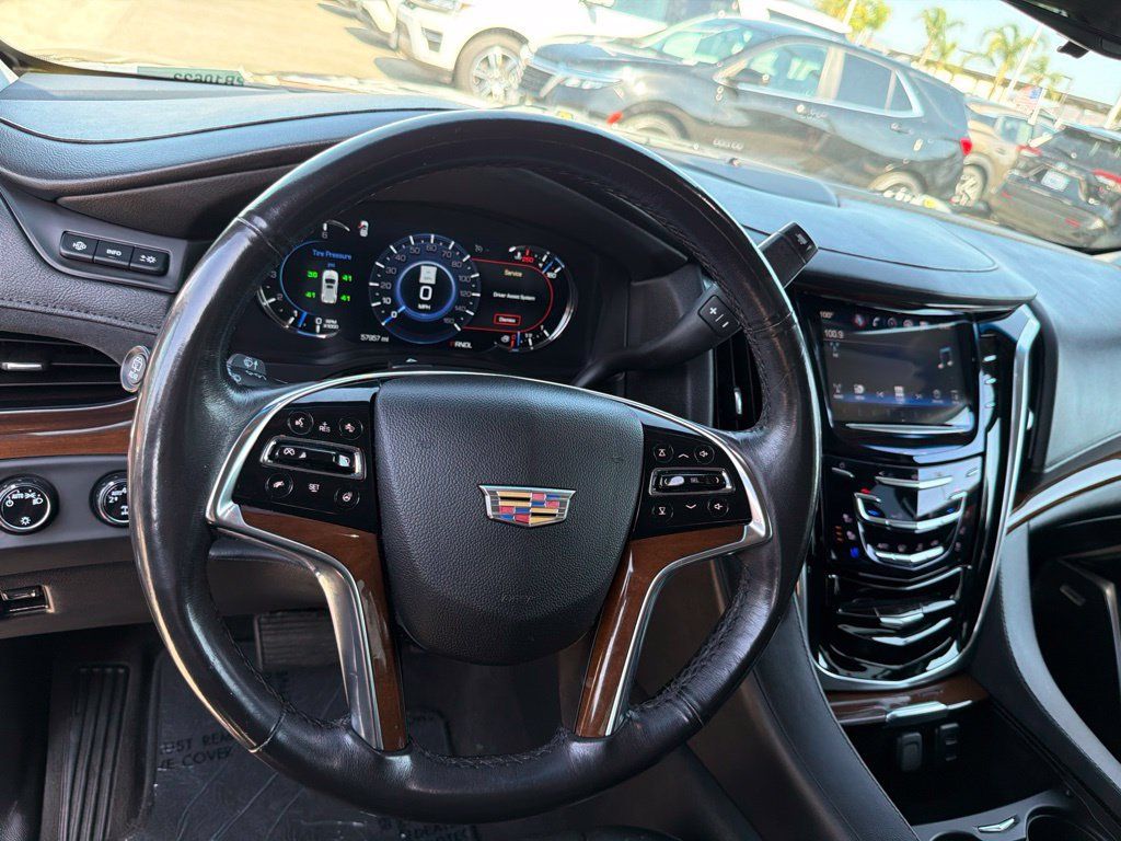 Used 2020 Cadillac Escalade ESV Premium Luxury w/ Escalade Sport Edition AWD/4WD image 16