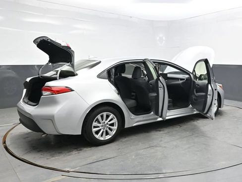 Used 2024 Toyota Corolla LE w/ LE Convenience Package FWD image 47