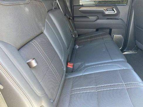 Used 2025 Chevrolet Silverado 2500 High Country w/ Technology Package AWD/4WD image 23