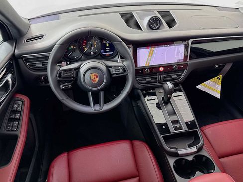 New 2026 Porsche Macan image 24