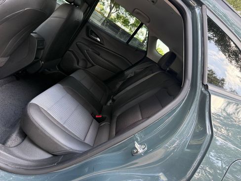 Used 2025 Chevrolet Trax LT FWD image 21