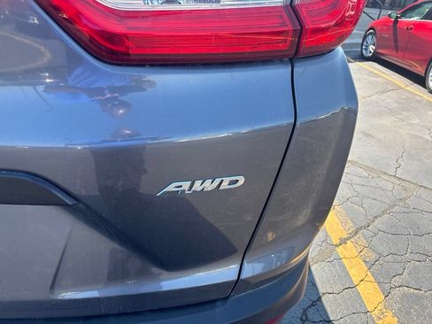 Used 2017 Honda CR-V LX image 7